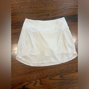 Athlete Run with it 14’ skort white